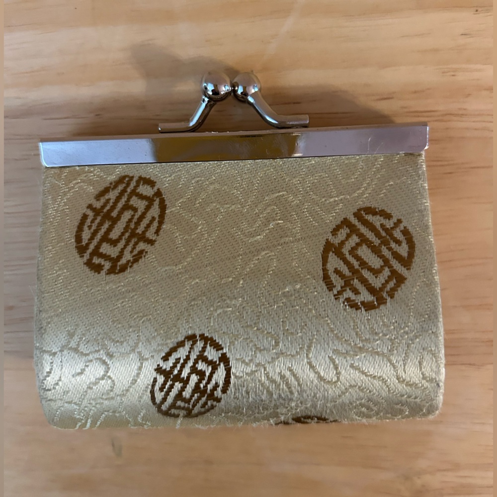 Coin kisslock wallet